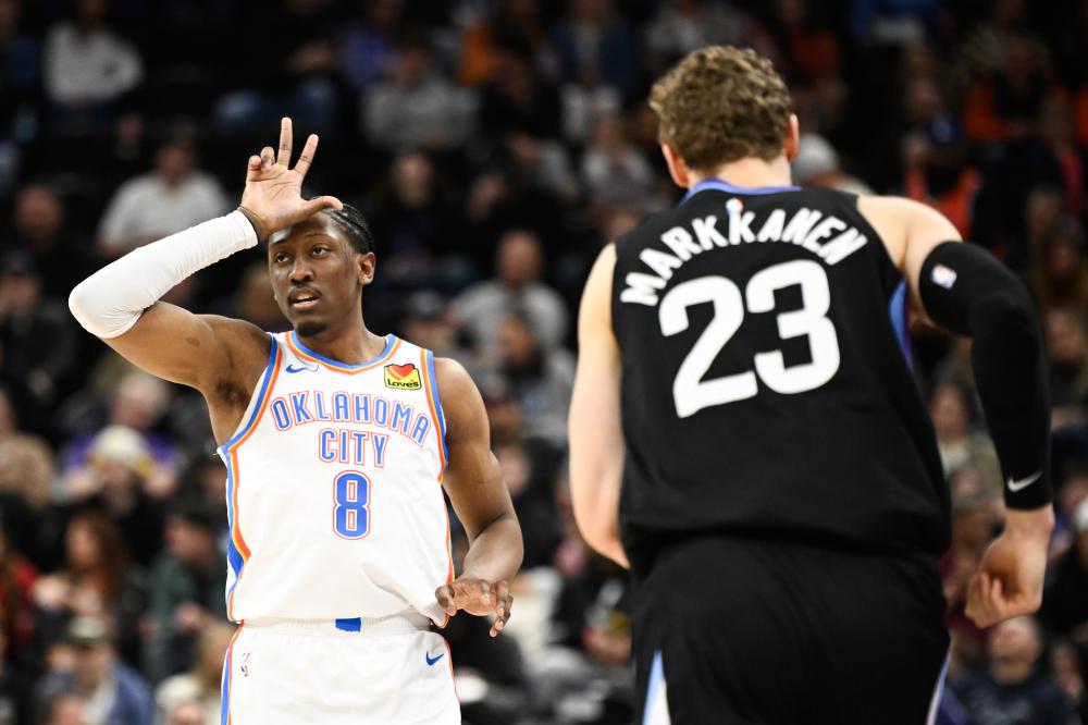 而她坚定的 而她坚定的